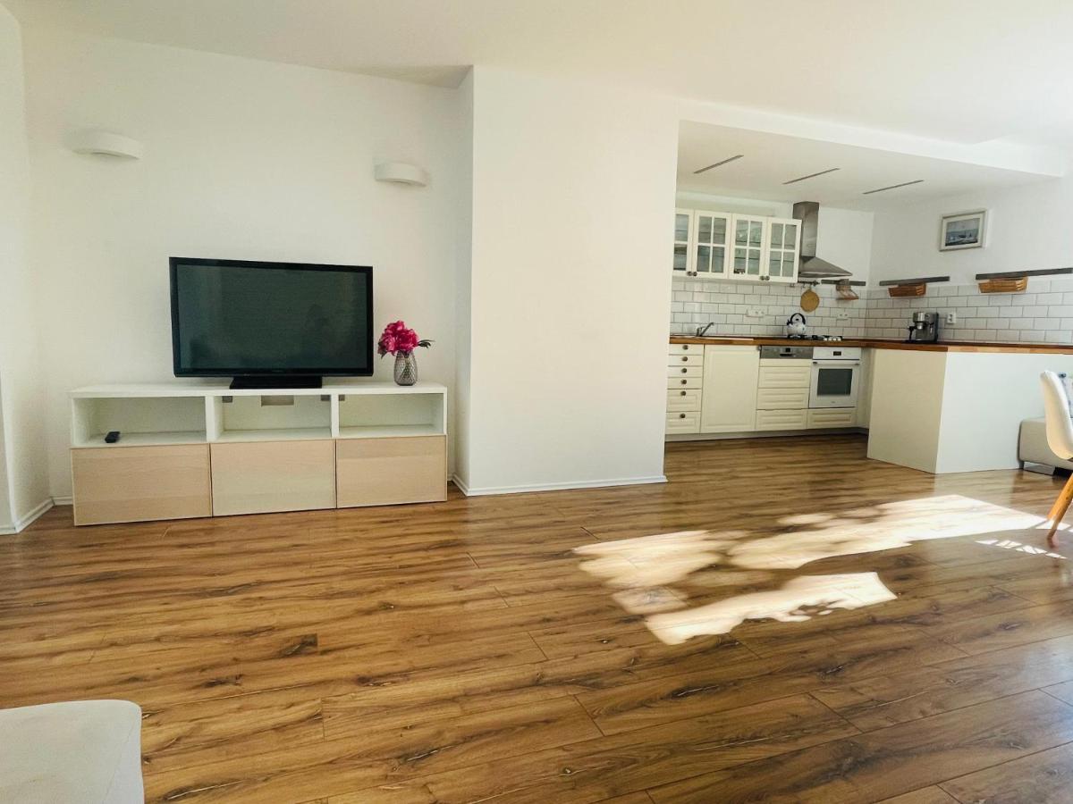 70M2 Romantic Living In The Old Town With Garden Pozsony Kültér fotó