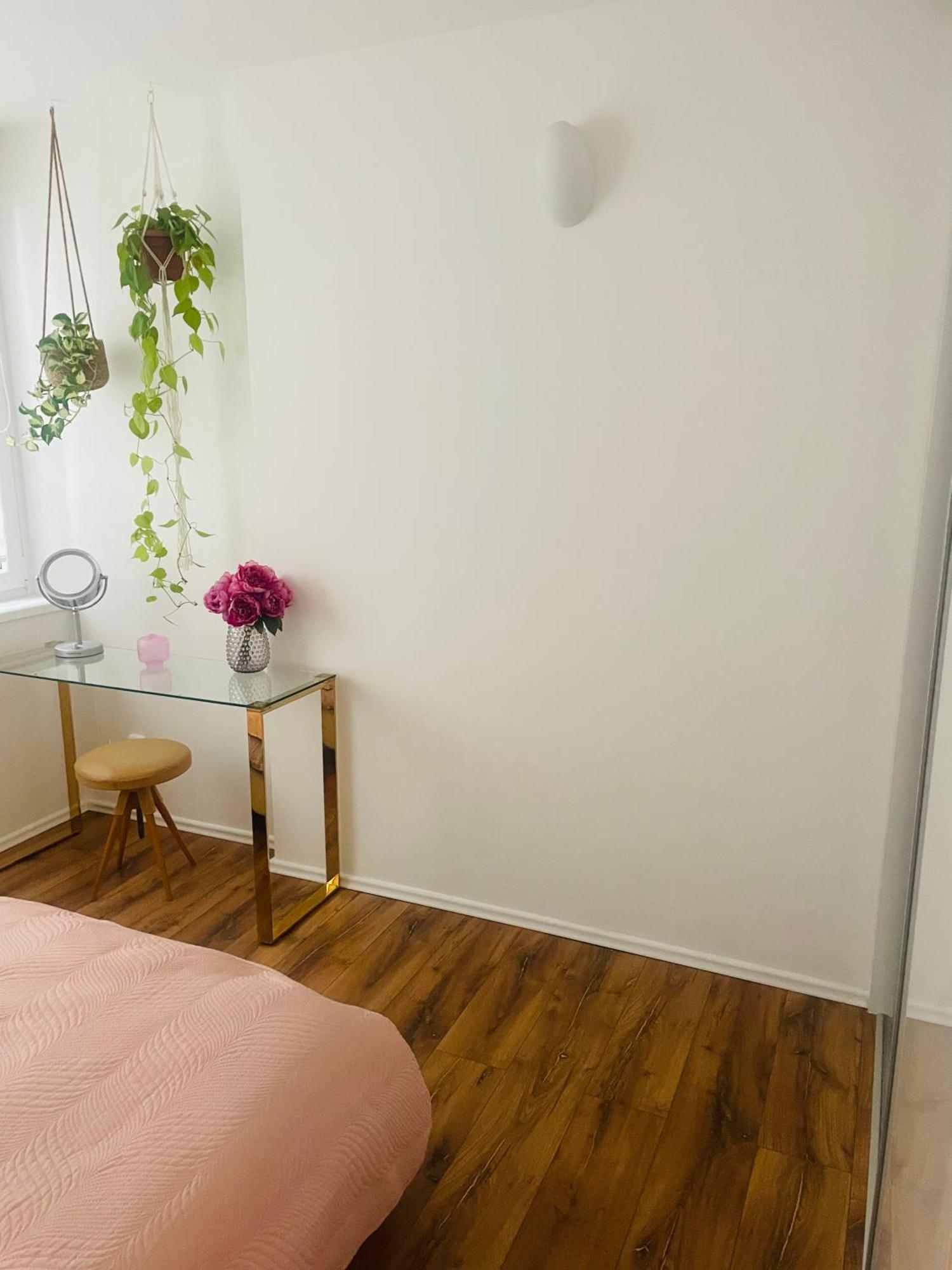 70M2 Romantic Living In The Old Town With Garden Pozsony Kültér fotó